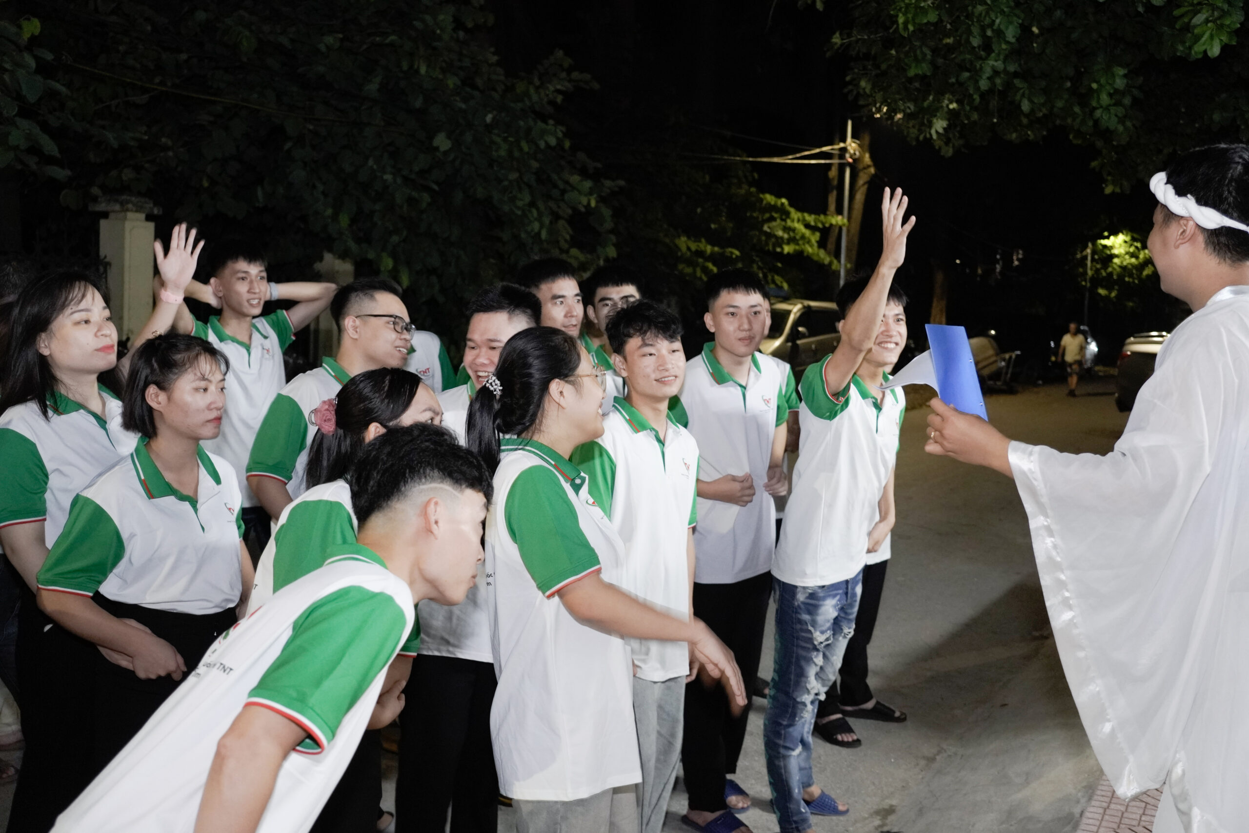 Úi hình bắt chữ , mong đúng hay nhận quà liền